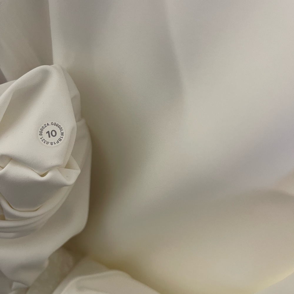 lululemon athletica Classic White Mini Dress - Picture 4 of 4